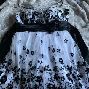 Black and White Flowery Graduation Dress